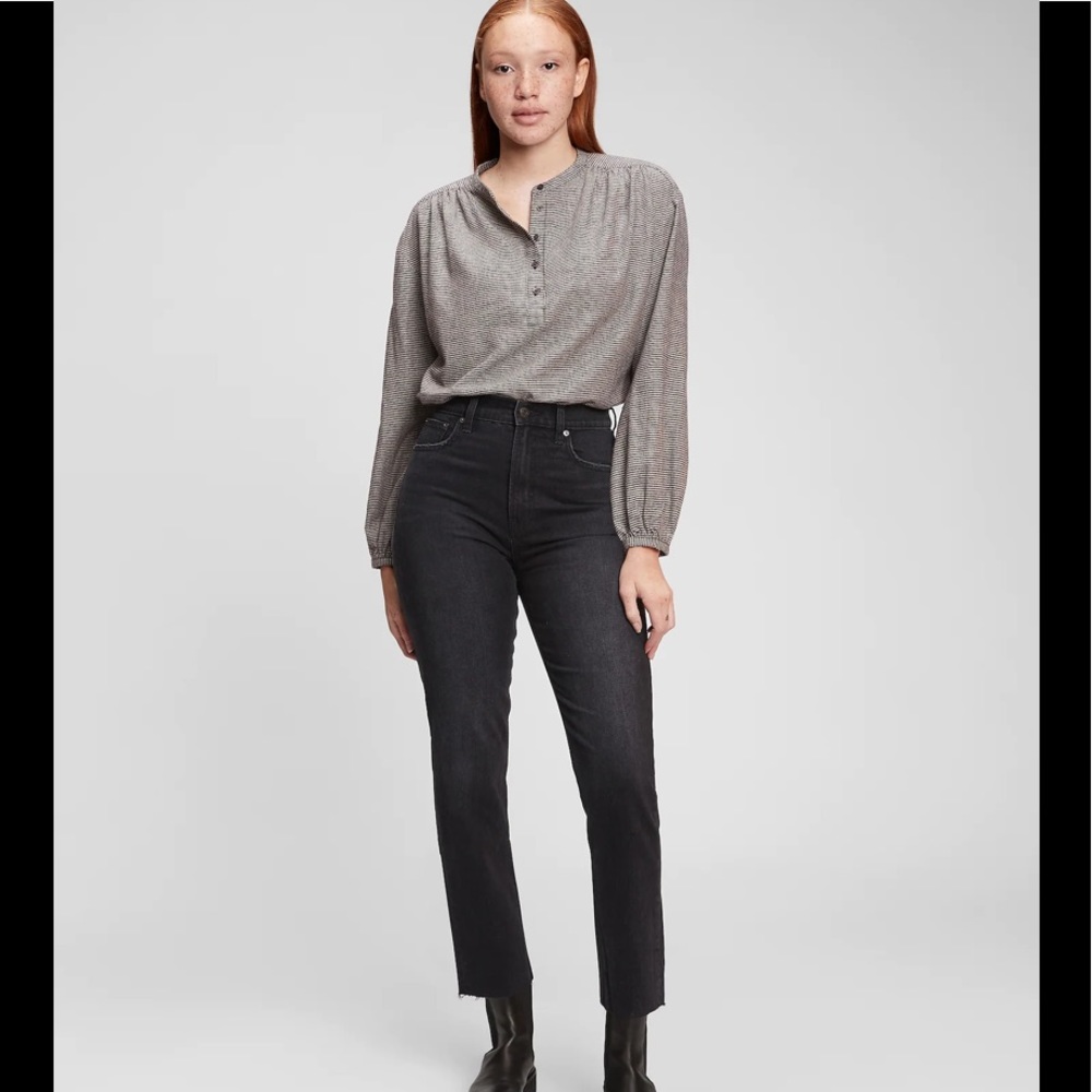 GAP NWT Shirred‎ Henley Top in Black Houndstooth Print